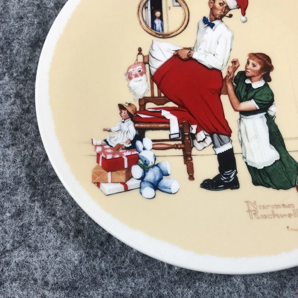 Vintage Knowles‎ Norman Rockwell 1992 Multicolor Plate Christmas Surprise